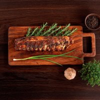 Mediterranean ribs, with rosemary and chives decoration