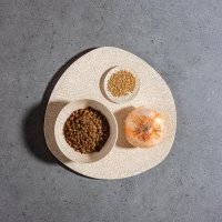 Lentil soup with decorative onion