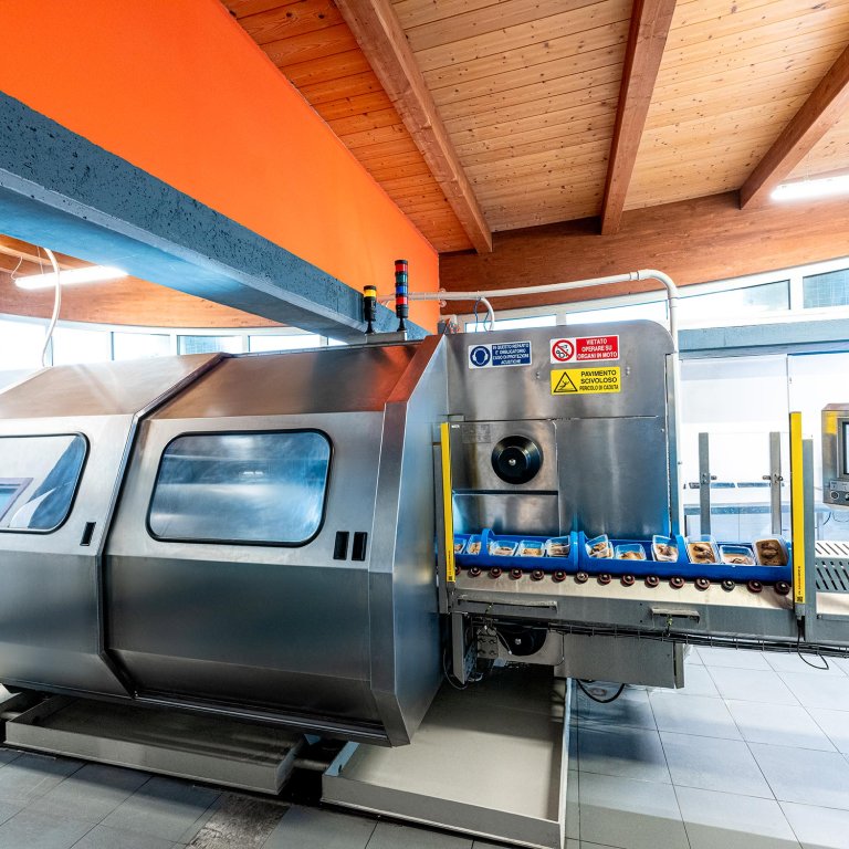 Cold pasteurisation system in the production area of Villa Food